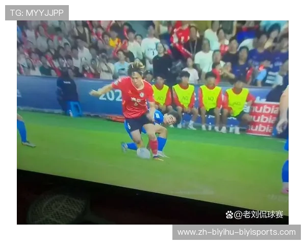 足球灯光调试是否能保证夜间比赛时球员与裁判的视野清晰度